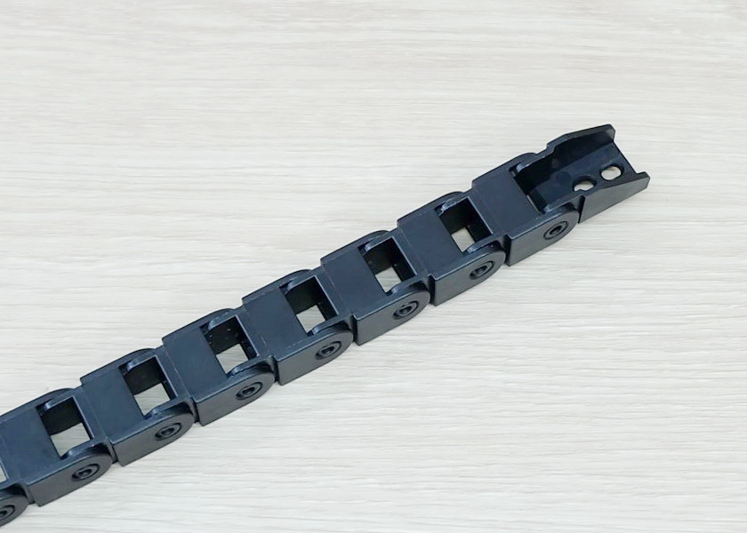 10 X 10 mm Cable Drag Chain R28mm ยาว 1M และ End Connectors