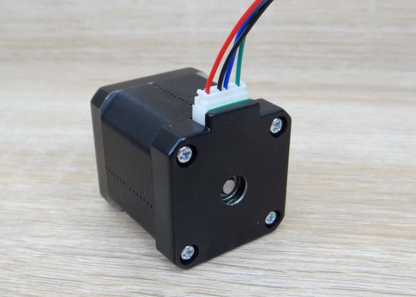 Usongshine - Stepper Motor (Nema17) แรงบิด 48 N.cm 1.5A (17HS8401S) Black End