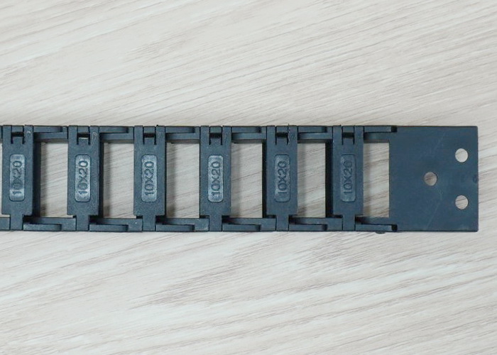 10 X 20 mm Cable Drag Chain R18mm ยาว 1M และ End Connectors (Bridge open outside)