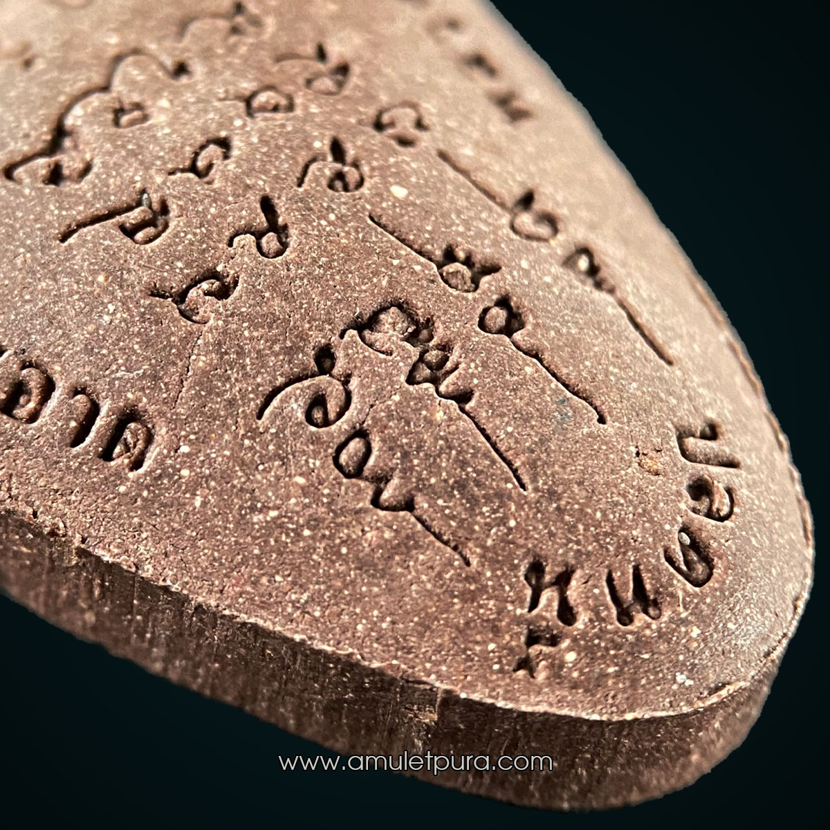 พระปิดตาปลดหนี้ รุ่นแรก หลวงปู่มหาศิลา (เนื้อผงไม้ตะเคียน บล็อกกรรมการ กำไรโค้ง) ปี63 สวนสงฆ์แกเปะ วัดโพธิ์ศรีสะอาด จ.กาฬสินธุ์ (ปลุกเสกในพระธาตุพนม และโบสถ์วัดโพธิ์ศรีสะอาด 9 วัน 9 คืน) สภาพสวย