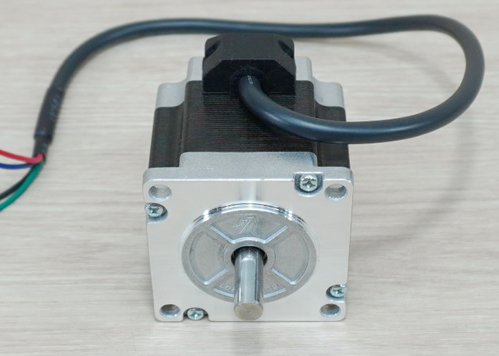 Leadshine - Stepper Motor (Nema 23) แรงบิด 1.3N.m 4A Shaft 8mm (57CM13-0-I8) 40cm Cable