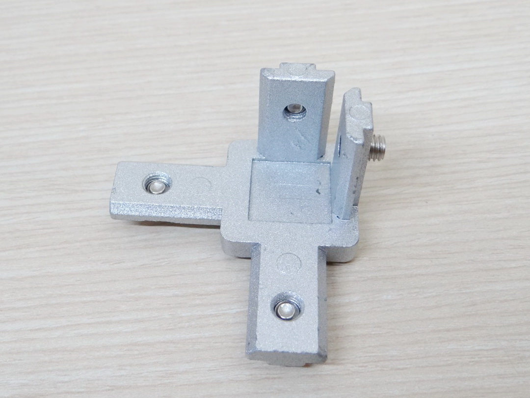 3 Way L-Bracket สำหรับ Series 30 Alu Profile (4-Hole)