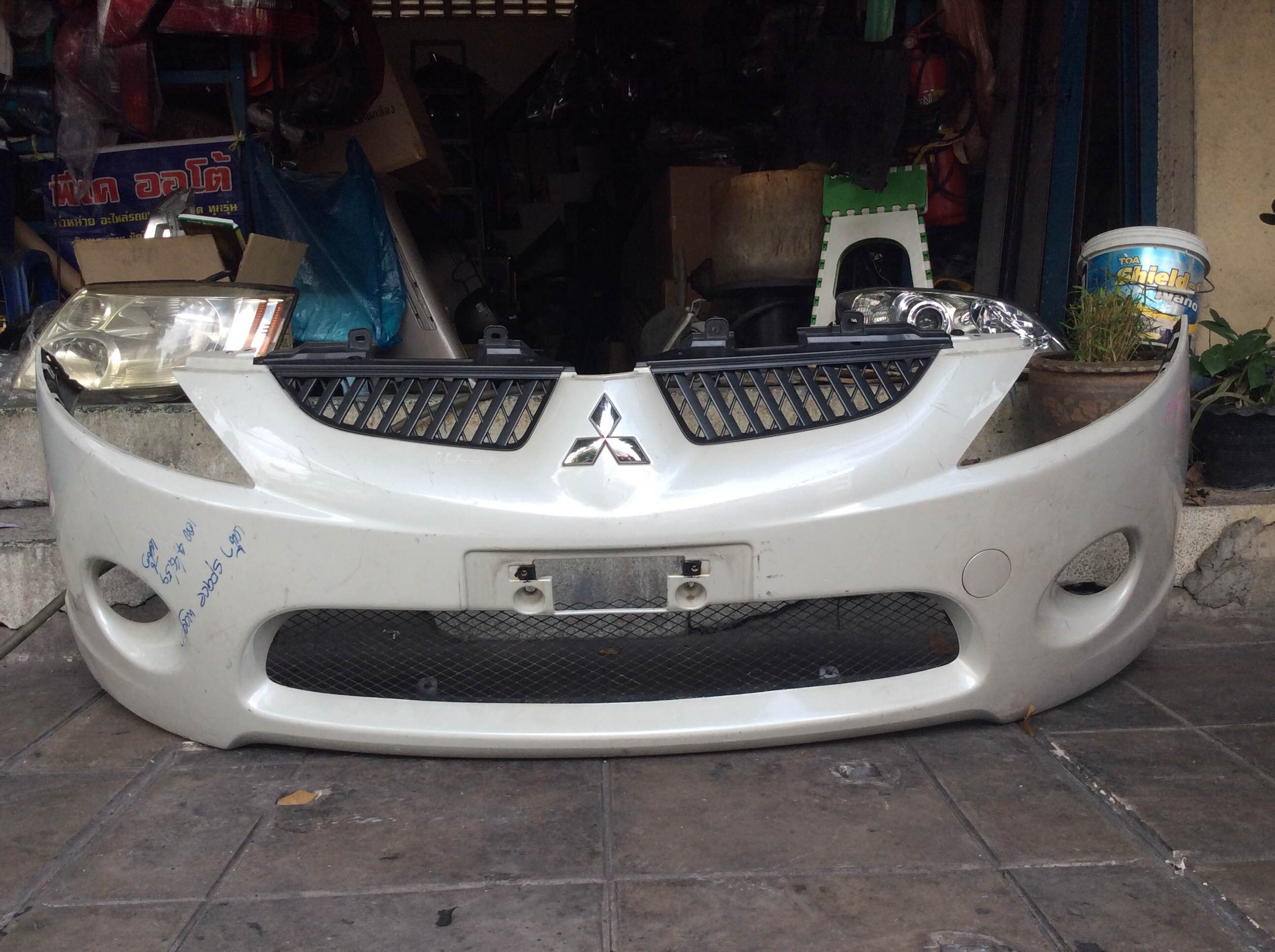 กันชนหน้าMitsu spacwagon #1 สวยหายาก