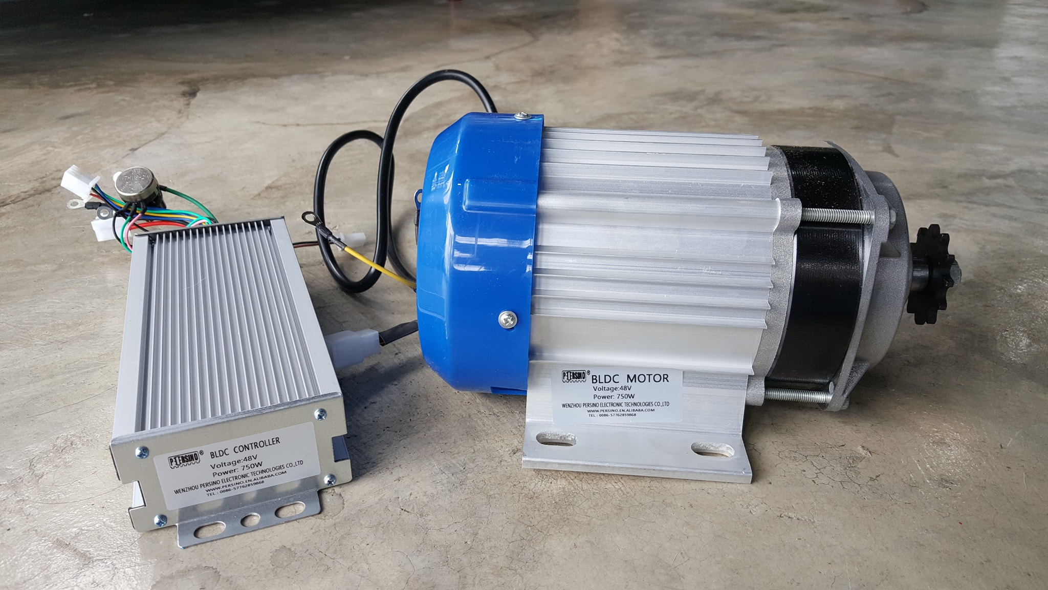 มอเตอร์บัสเลส 750w 48V พร้อมกล่องคอนโทรล