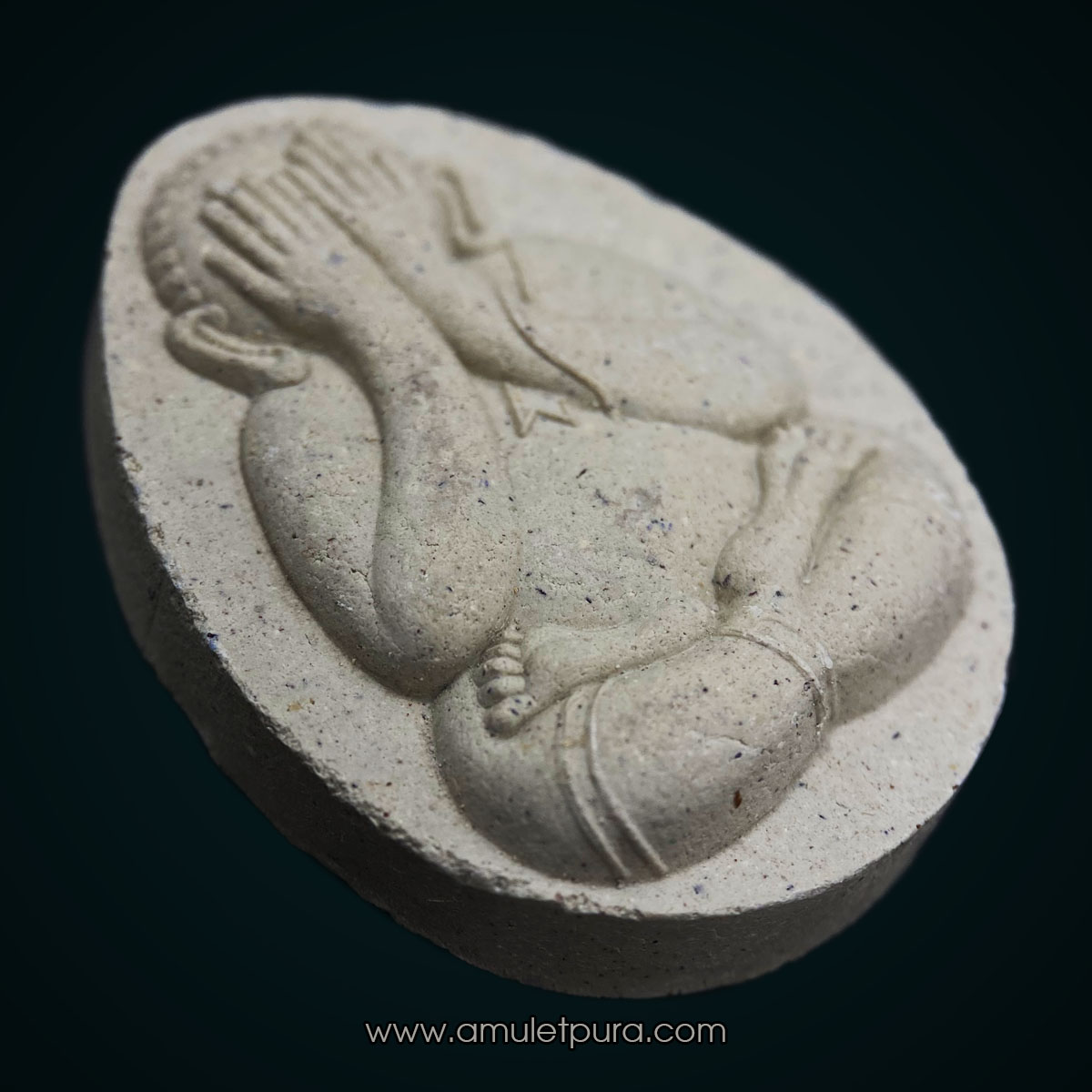 พระปิดตาจัมโบ้ (พิมพ์ใหญ่ เนื้อขาว) พระอาจารย์ต้อม วัดท่าสะแบง กฐิน66 ที่ระฤกบุญผ้าป่า ปี67 วัดห้วยน้ำโจน จ.พิจิตร (ปั้มตรายาง)