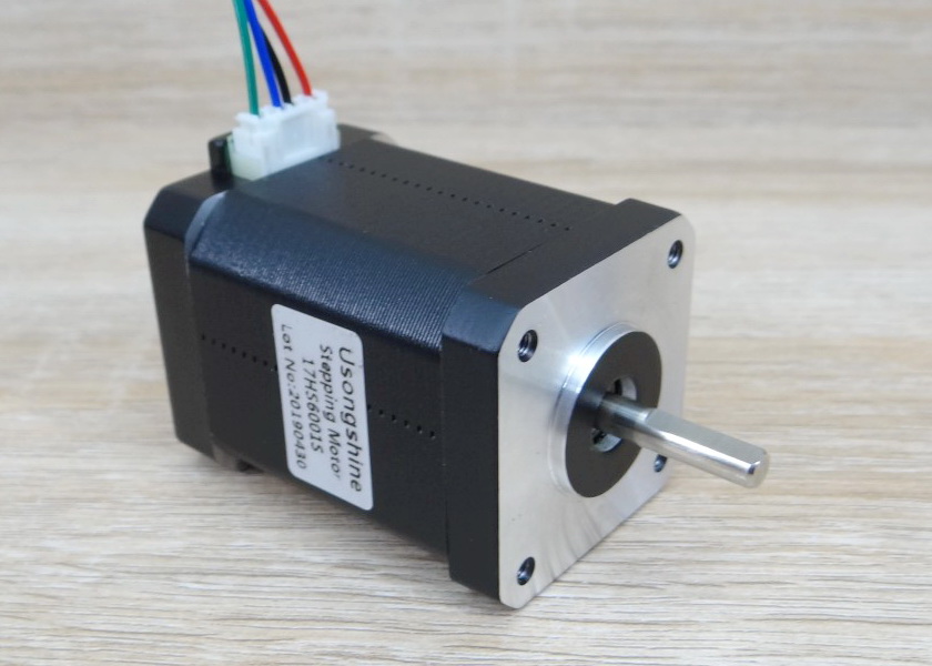 Usongshine - Stepper motor (Nema17) แรงบิด 70 N.cm 1.7A (17HS6001S) Black End