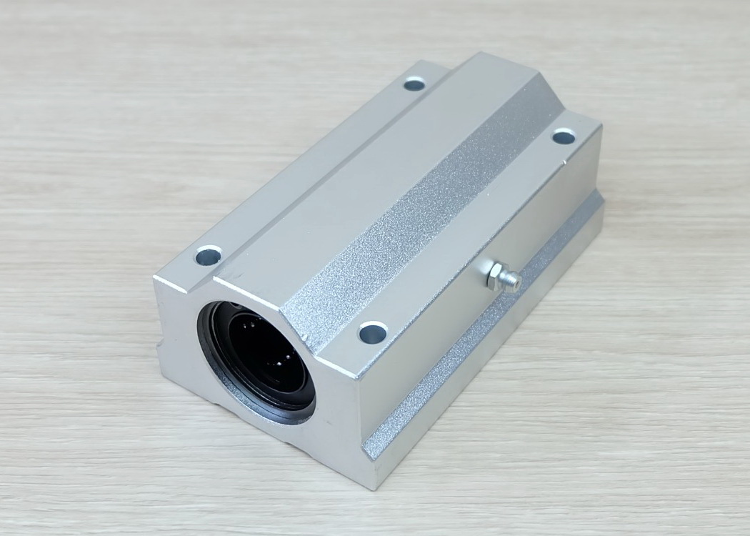 SCS25LUU Linear Ball Bearing Block 25mm