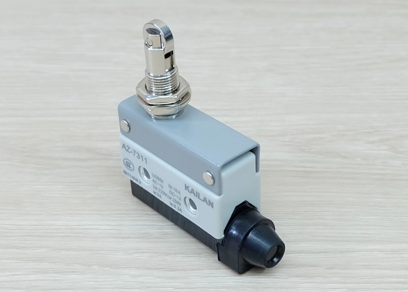 AZ-7311 Waterproof Micro Limit Switch - Horizontal Straight Roller Metal (Silver Contact)