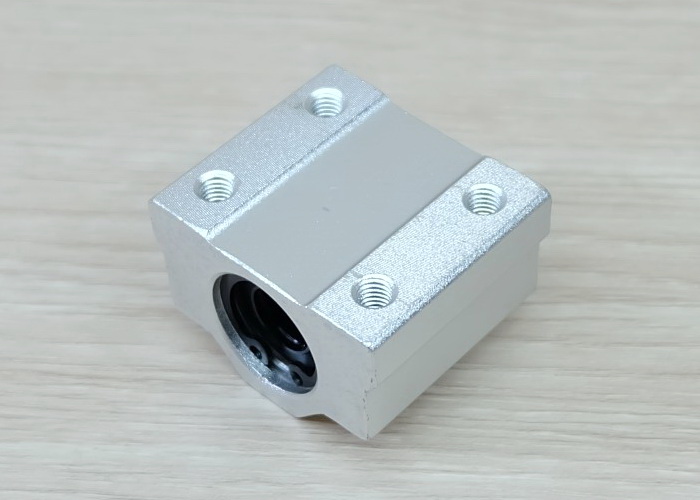 SCS10UU Linear Ball Bearing Block 10mm