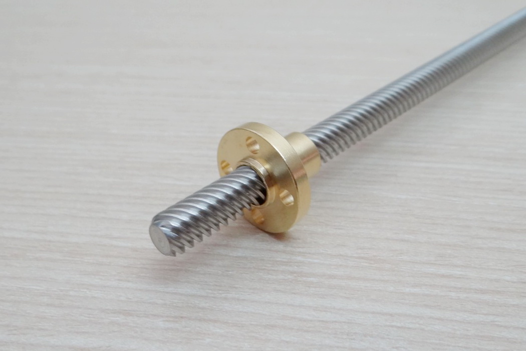 T8 Lead Screw Dia 8mm ยาว 300mm (Lead 16mm) + Copper Nut