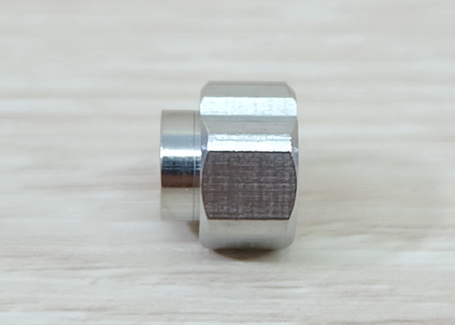 Eccentric column 6 mm V groove - bore 5mm <OD 10mm> (304 stainless steel)