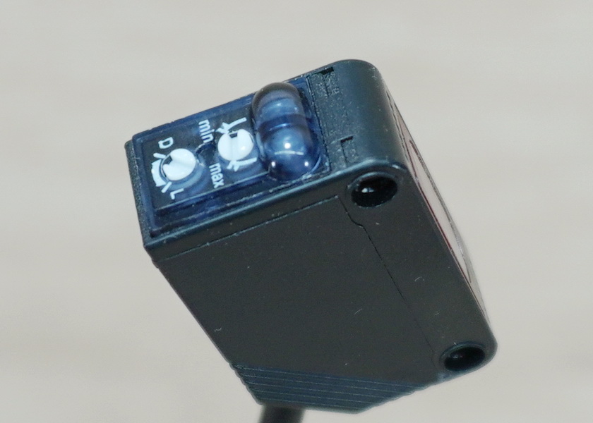 CX-482 Photoelectric Sensor 10-200 cm Detection Range (NPN, NO/NC)