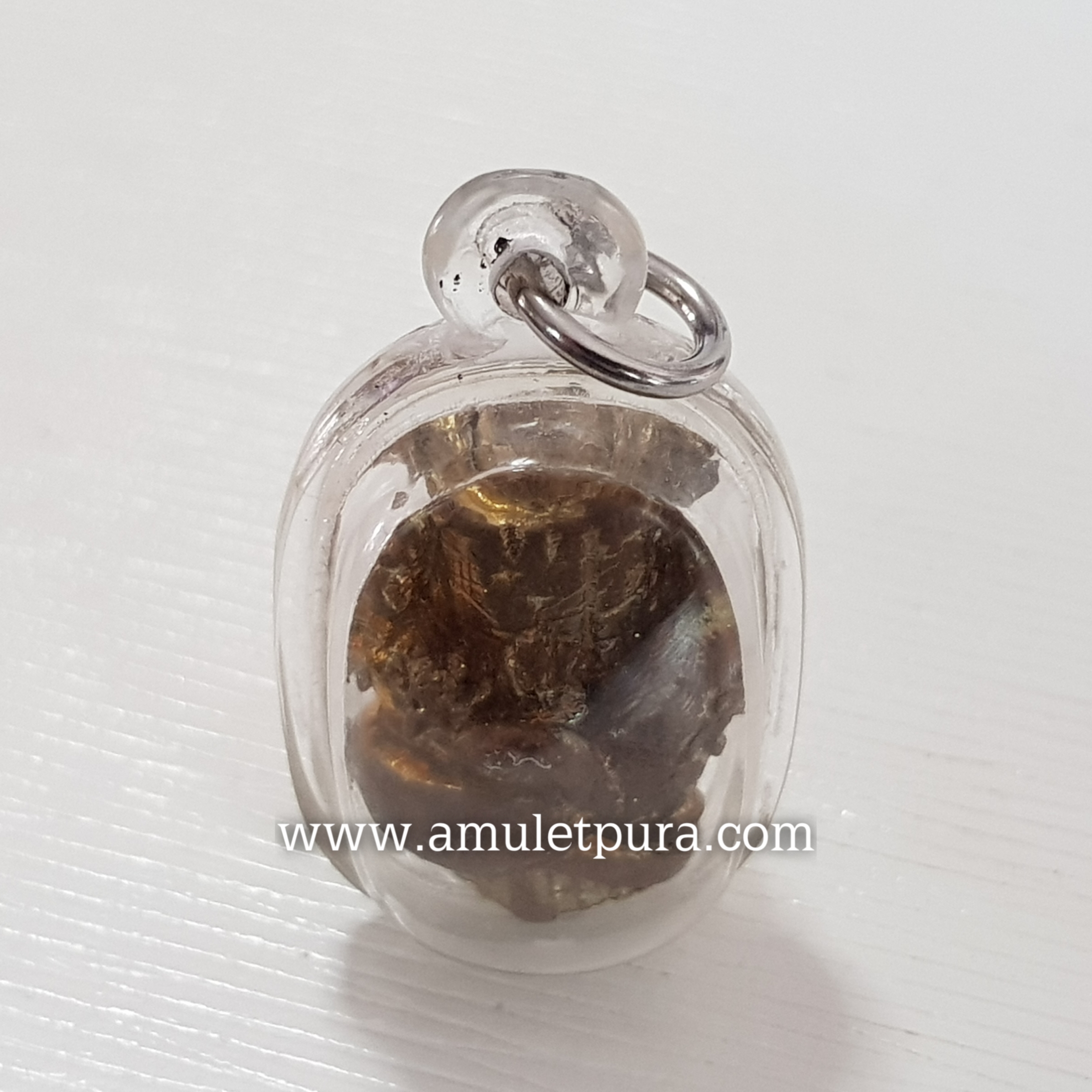 จิ้งจกเกี้ยวมหาเสน่ห์(ทองฝาบาตรผสมทองระฆังเก่าอุดกริ่งและมวลสาร)พระอาจารย์ปราโมท วัดเขาชะงุ้ม จ.ราชบุรี(พร้อมกันน้ำ)