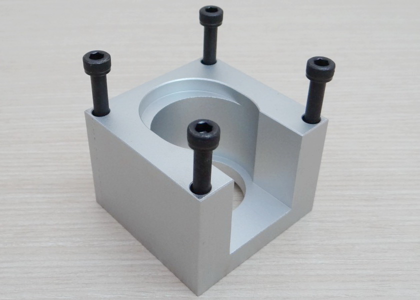 Nema23 (White) Aluminium Base Mounting Stepper Motor Bracket + Screw