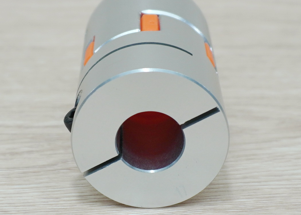 17 x 17 mm XB-Plum Flexible Shaft Coupling D40 L66