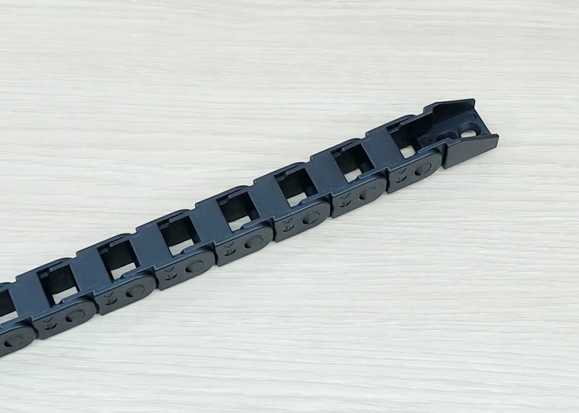 10 X 10 mm Cable Drag Chain R18mm ยาว 1M และ End Connectors
