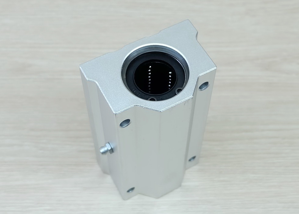 SCS25LUU Linear Ball Bearing Block 25mm
