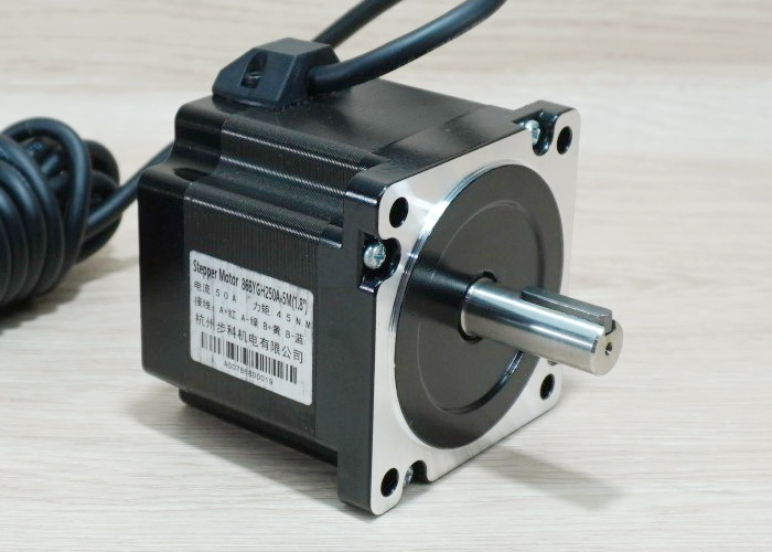 Stepper Motor (Nema34) แรงบิด 4.5N.m 5A Shaft 14mm (86BYGH250A) - 5m Cable