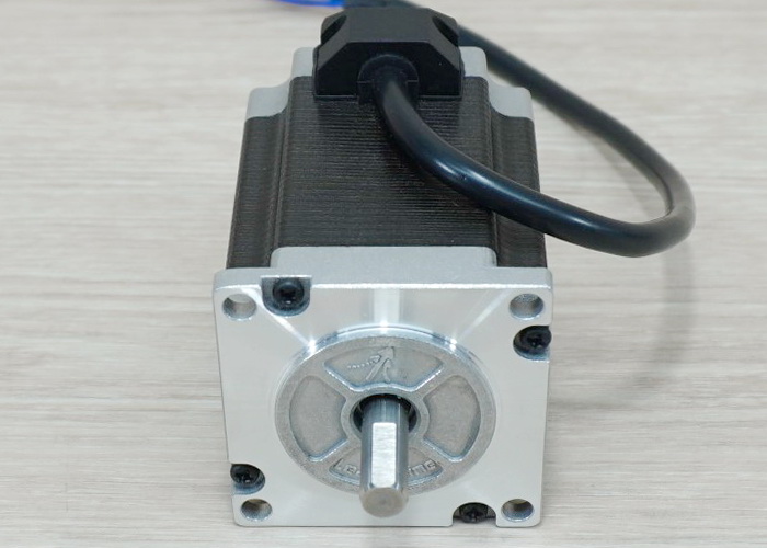 Leadshine - Stepper Motor (Nema 23) แรงบิด 2.3N.m 5A Shaft 8mm (57CM23) 30cm Cable