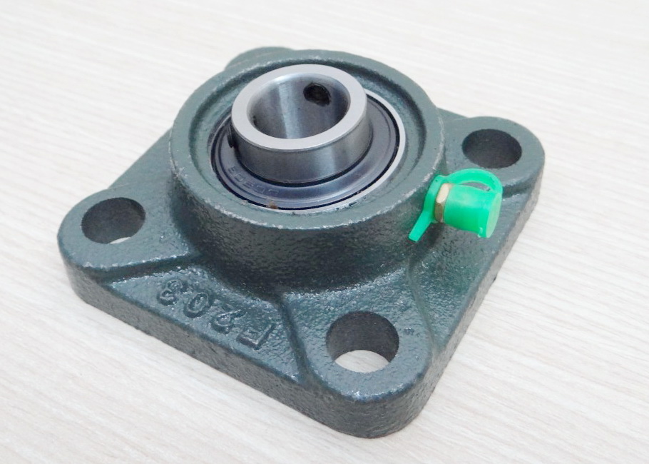 UCF203 Flange Bearing Unit 17mm Cast Iron Housing Self-aligning