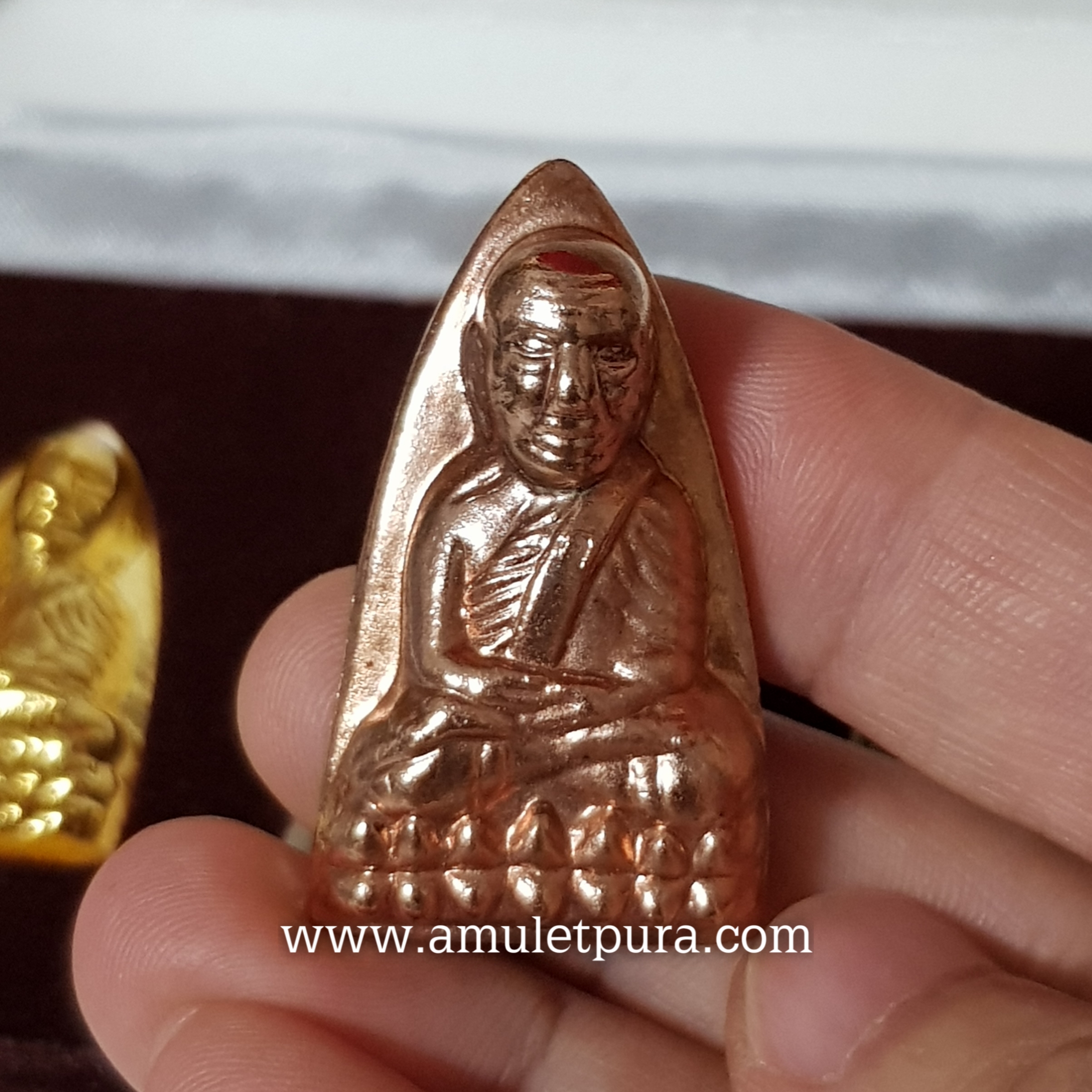 หลวงปู่ทวดเตารีดหลังรางปืน ชุดกรรมการพระเจ้า 5 พระองค์ รุ่นกันภัย53 ลังกาสุกะ พระอาจารย์แดง วัดไร่บางตาวา จ.ปัตตานี(ก ตอกโค้ดพิเศษ หมายเลข 358)