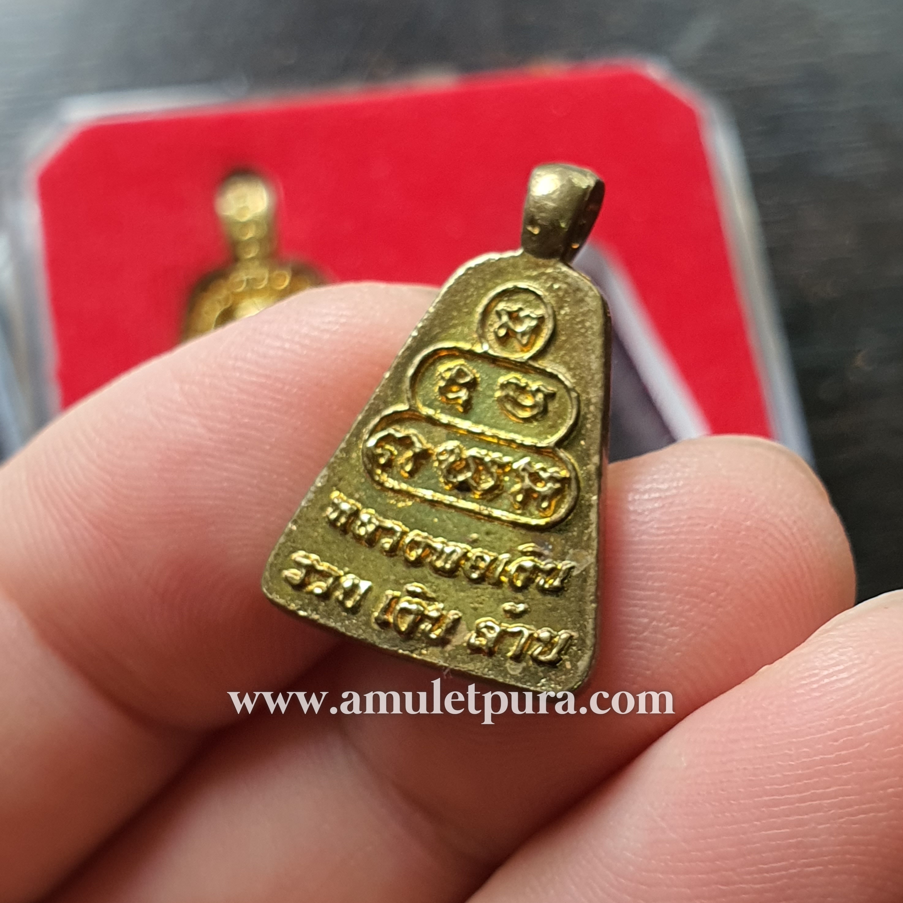 หลวงพ่อเงิน วัดบางคลาน (ชุดเหรียญจอบใหญ่-เล็ก เนื้อทองระฆัง) รุ่นรวยเงินล้าน ปี42 วัดบางคลาน จ.พิจิตร (ตอกโค้ด "เงิน" ที่สังฆาฏิ หมายเลข1833)