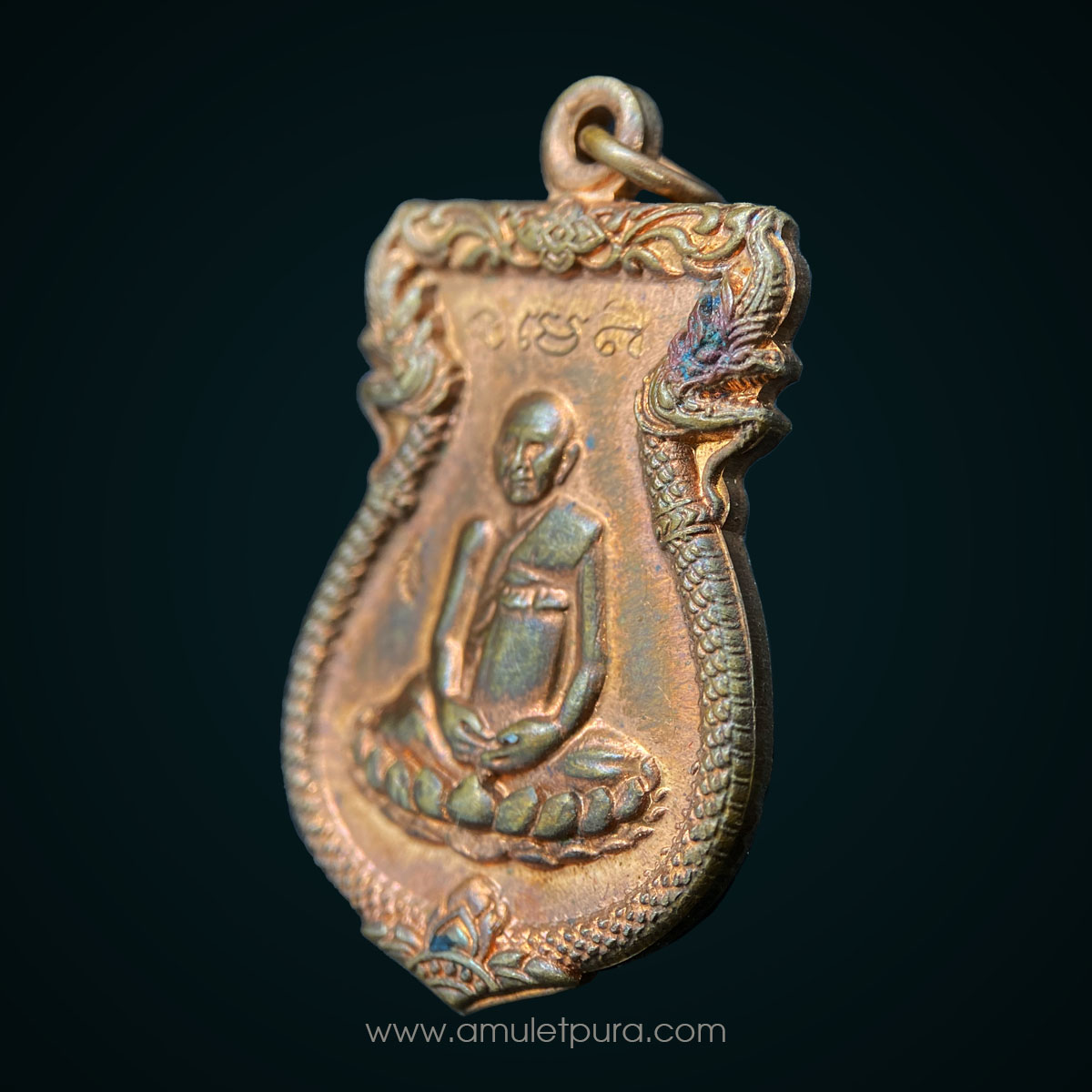 หนึ่งในเหรียญปั้มยอดนิยม หลวงปู่หงษ์ เหรียญฉลองพุทธชยันตี 2600 ปี (ทองแดงผิวไฟ ปั้ม นะ เม ติ บาง) ปี55 วัดเพชรบุรี (สุสานทุ่งมน) จ.สุรินทร์ (มีโค้ด)