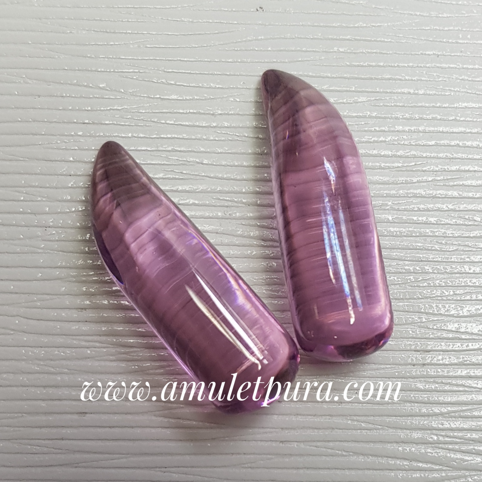 เพชรพญานาค สัณฐานเขี้ยว ขนาด 3.9 ซ.ม.