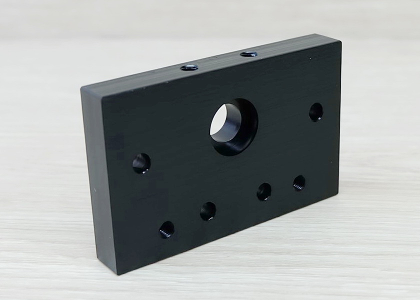 C-beam End Mount (Black)