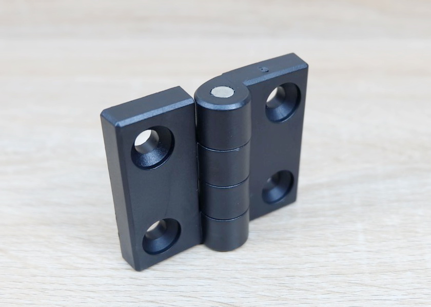 บานพับพลาสติกไนลอน Hinge for Alu-Profile 4040 ระยะรู 40x30 mm