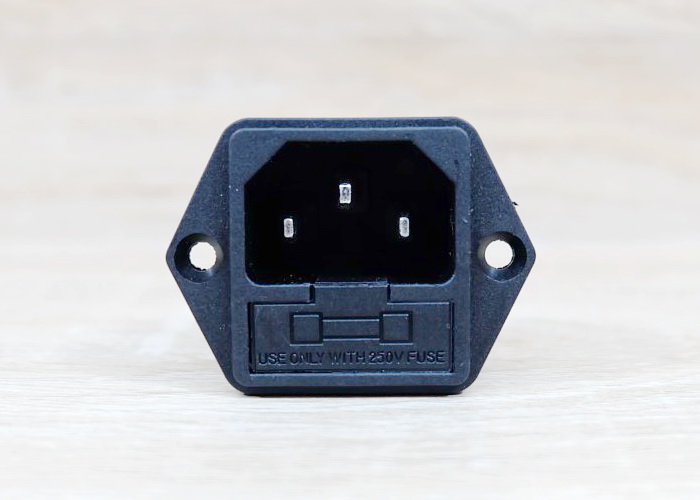 AC-03 Male Power Plug 3 Pin AC250V พร้อมฟิวส์ 10A