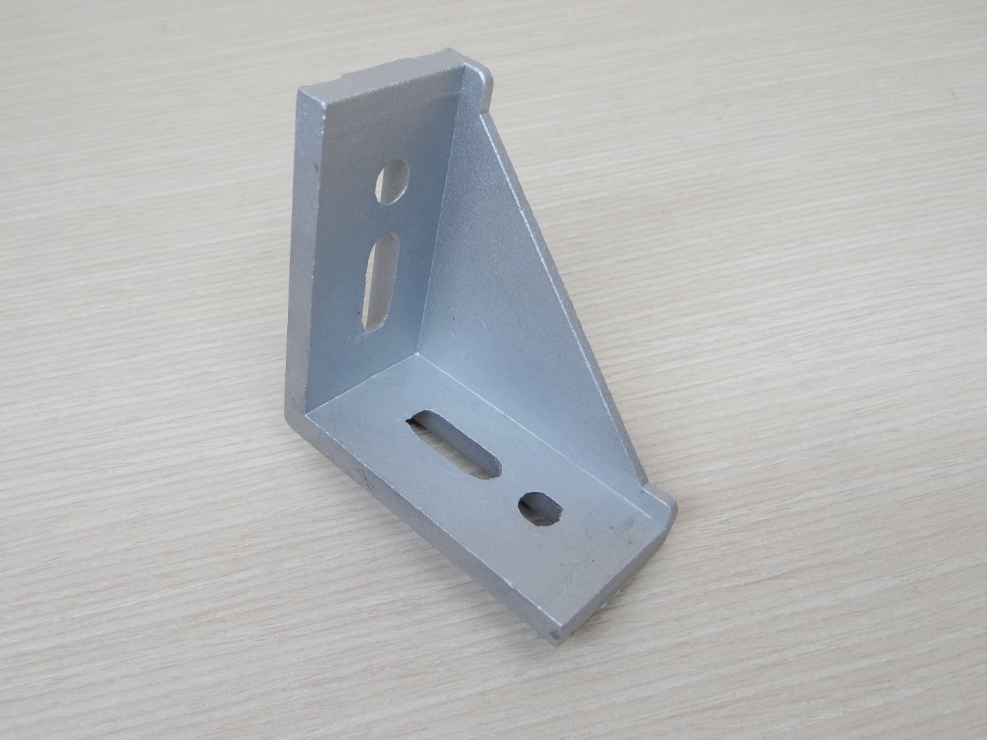 Bracket L สำหรับ Series 40 Alu Profile