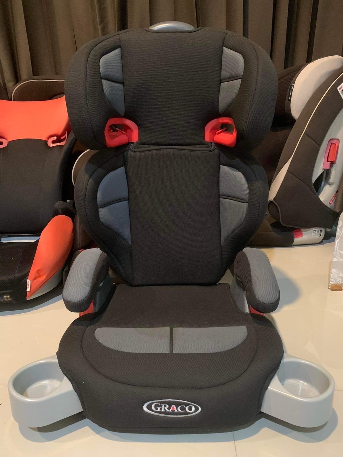 Graco บูสเตอร์ซีท Graco ยกหัวสูงต่ำได้ มีที่วางแก้ว สภาพสวย 90%