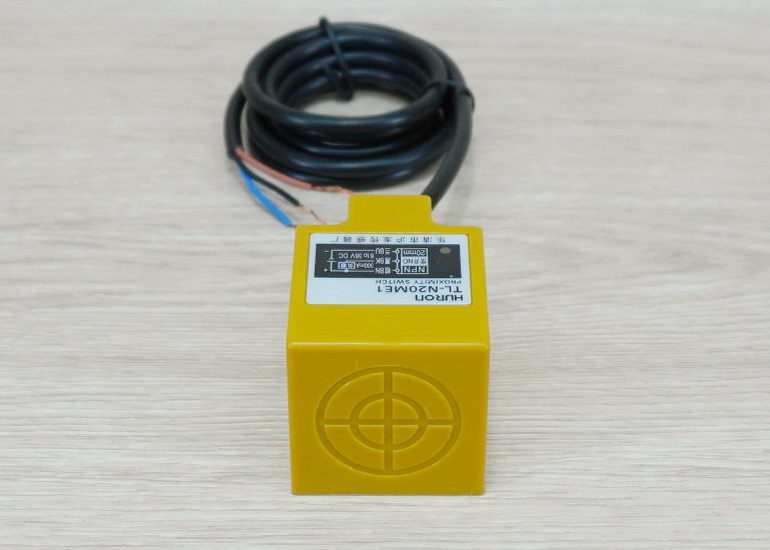 TL-N20ME1 (NPN, NO ระยะ 20mm) 6-36VDC Inductive Proximity Sensor