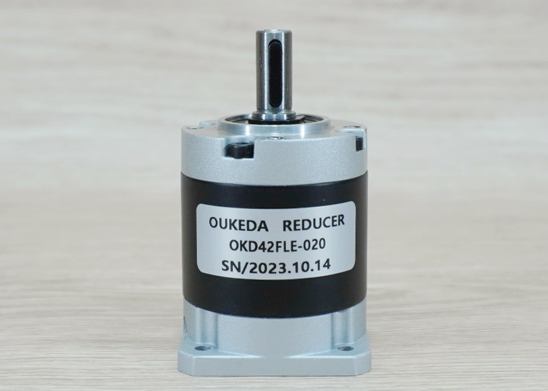 Precision Planetary Gearbox Ratio 20:1 NEMA17 Speed Reducer (Shaft: IN 5mm - OUT 8mm)