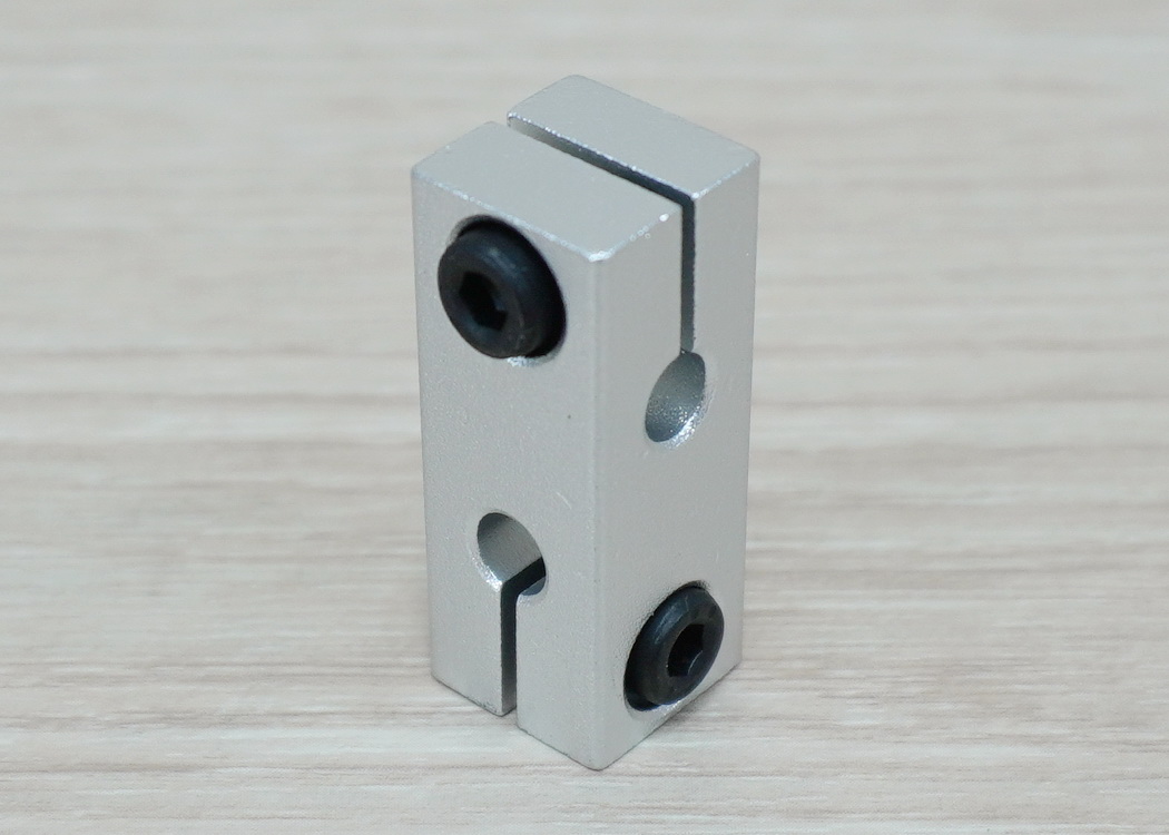 5mm x 5mm Holes Cross Shaft Support Aluminum Alloy