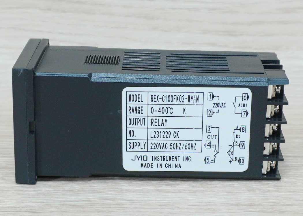 เครื่องควบคุมอุณหภูมิระบบ PID รุ่น REX-C100FK02-M*AN (240V/50HZ) + Thermocouple 0 to 400 °c