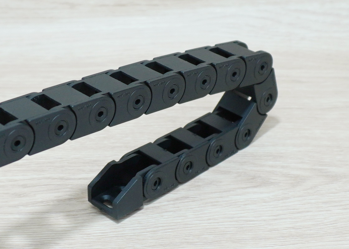 10 X 10 mm Cable Drag Chain R18mm ยาว 1M และ End Connectors