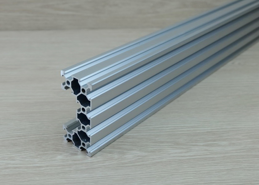 C-Beam ยาว 500 mm อลูมิเนียมโปรไฟล์ 4080U สีเงิน