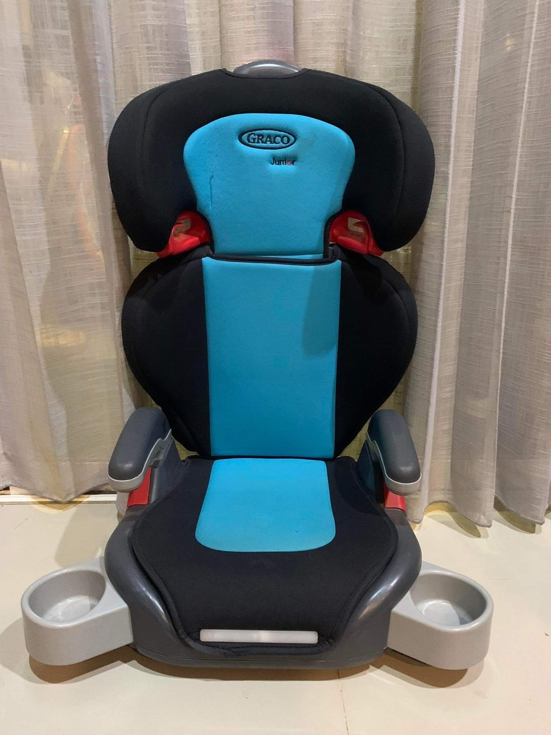 Graco บูสเตอร์ซีท Graco ยกหัวสูงต่ำได้ มีที่วางแก้ว สภาพสวย 90%