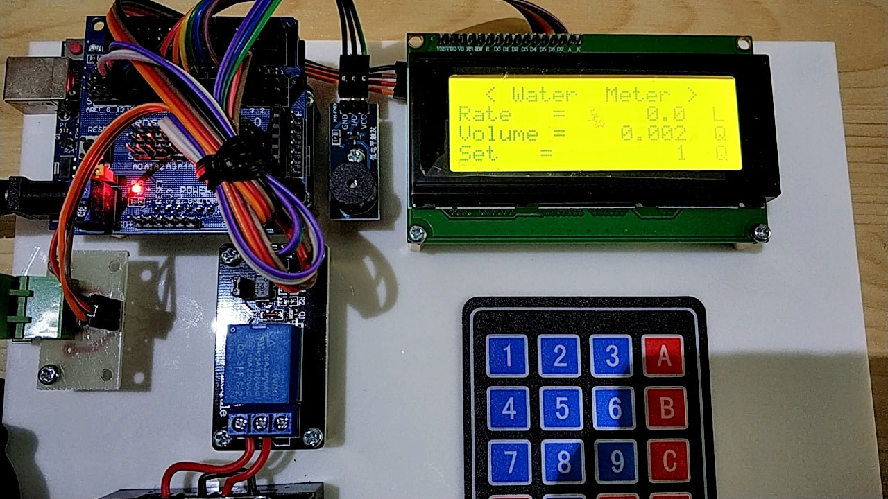 เครื่องจ่ายน้ำอัตโนมัติ