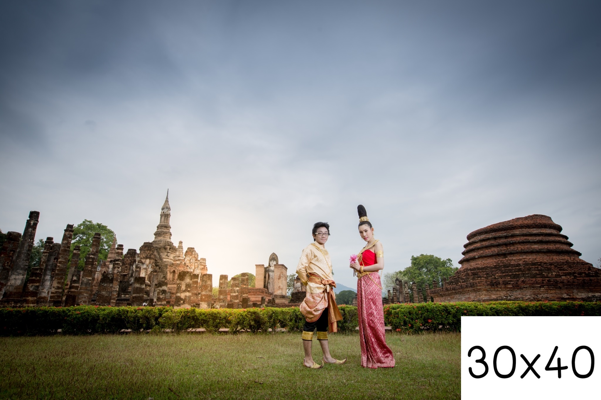 รูปแต่งงาน อัดรูปออนไลน์ ล้างรูปราคาถูก ขนาดอัดรูป 30x40