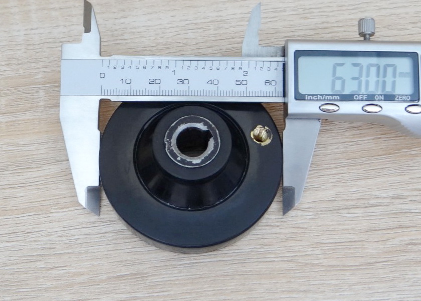 63mm Bakelite-Solid Handwheel Bore 10mm+Keyway 3mm