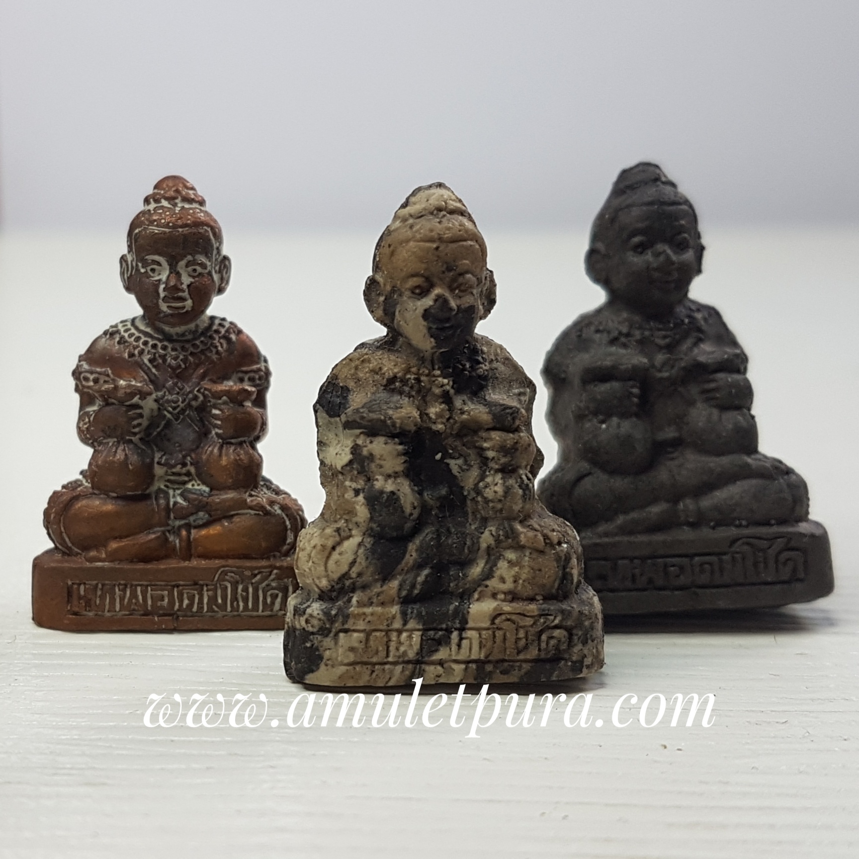 กุมารทองเทพอุดมโชค รุ่นแรก(เนื้อก้นครก ใต้ฐานฝังตะกรุด)ปี55 วัดไผ่เงิน กรุงเทพมหานคร