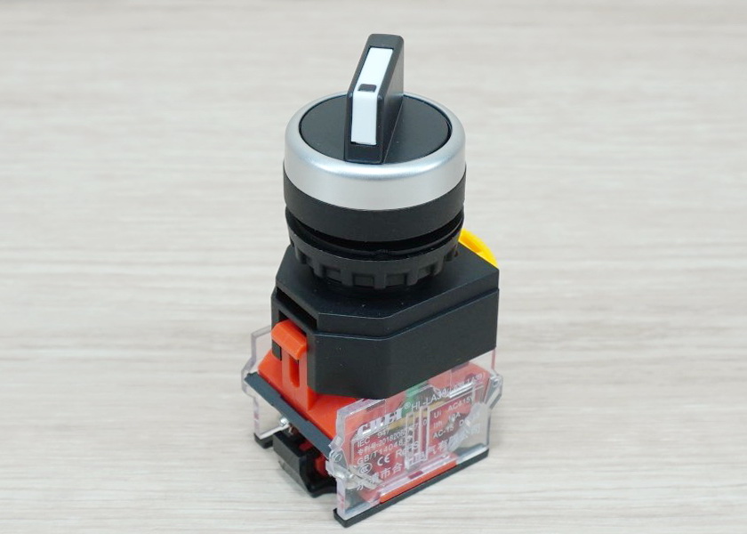 LAY38-11X2 AC400V 10A (2-Position) Industrial Selector Rotary Switch (On-Off) self-locking