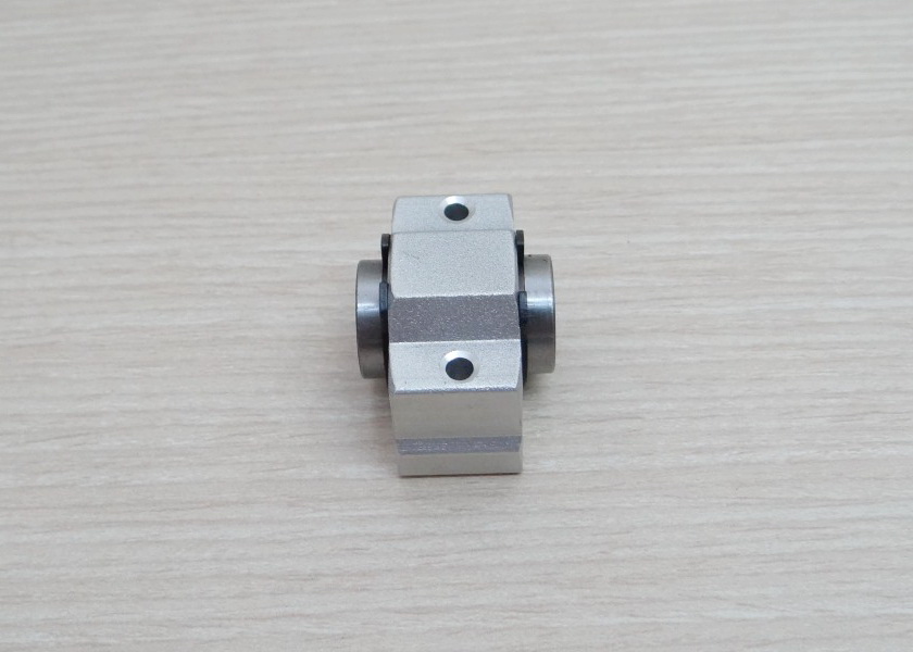 SCV8UU Linear Ball Bearing Block 8mm