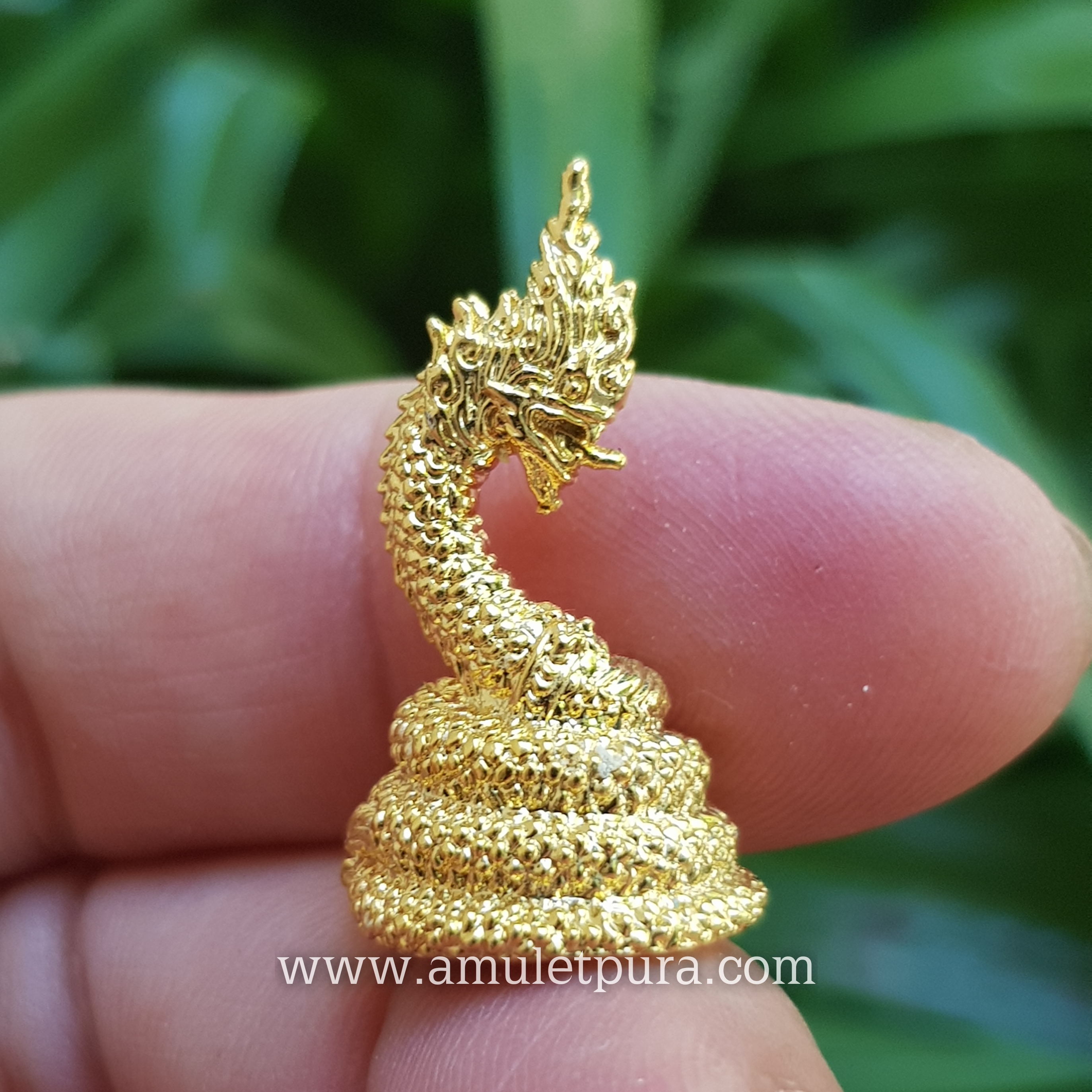 พญานาค รุ่นนาคาโภคทรัพย์ (โลหะชุบทอง) ปี51 วัดบ้านพานพร้าว จ.หนองคาย (ตอกโค้ดใต้ฐาน)
