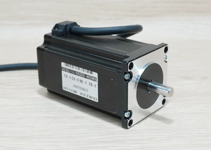 OUKEDA - Stepper Motor (Nema 23) แรงบิด 3.5N.m 4.2A Shaft 8mm (57BYG250H) 1m Cable