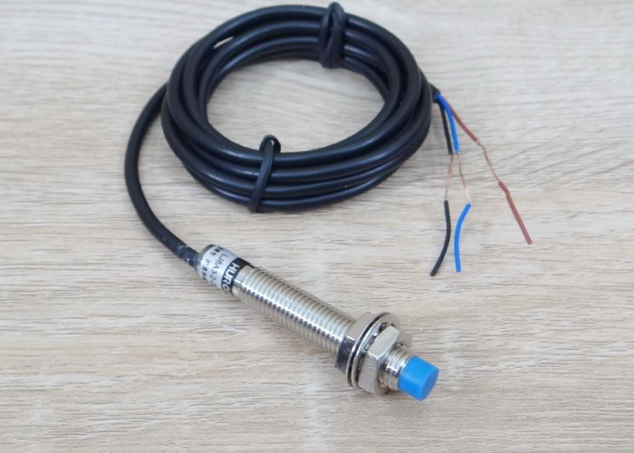 LJ8A3-2-Z/BX (NPN, NO ระยะ 2mm) 6-36V DC Inductive Proximity Sensor M8