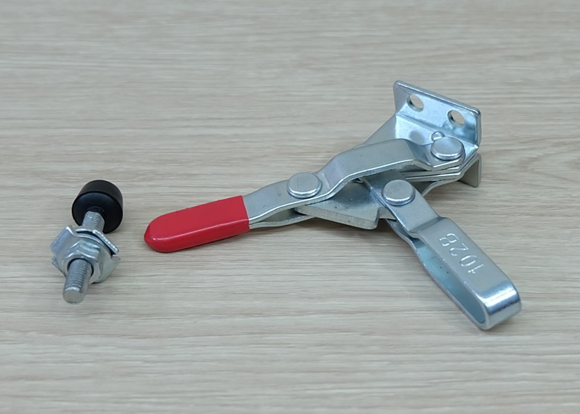 102B - 104mm Vertical Type Toggle Clamp 100kg Holding Capacity